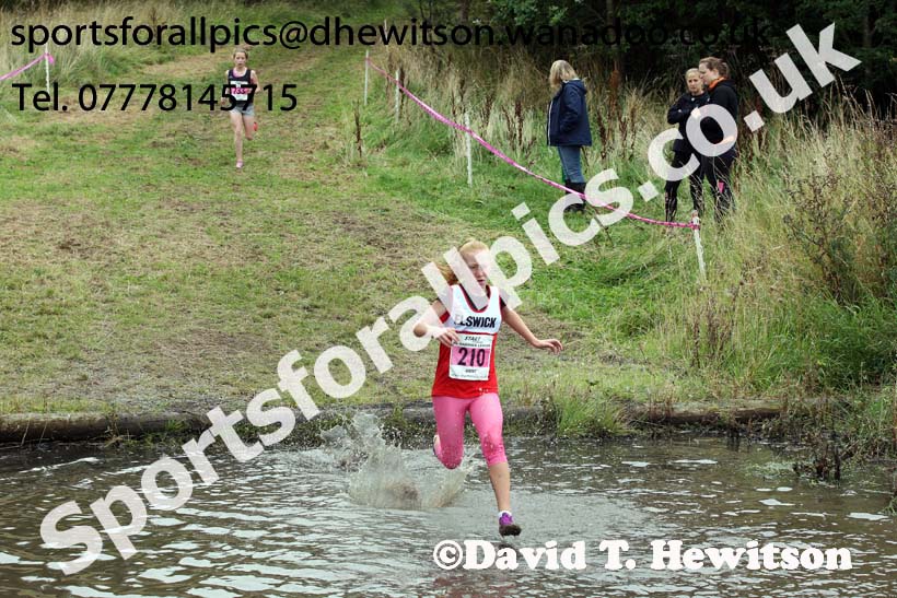 Girls under-13s, Start Fitness North Eastern Harrier League, Tanfield, County Durham. Photo: David T. Hewitson/Sports for All Pics